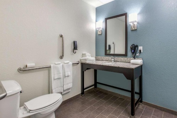 Sleep Inn & Suites Ankeny - Des Moines image 9